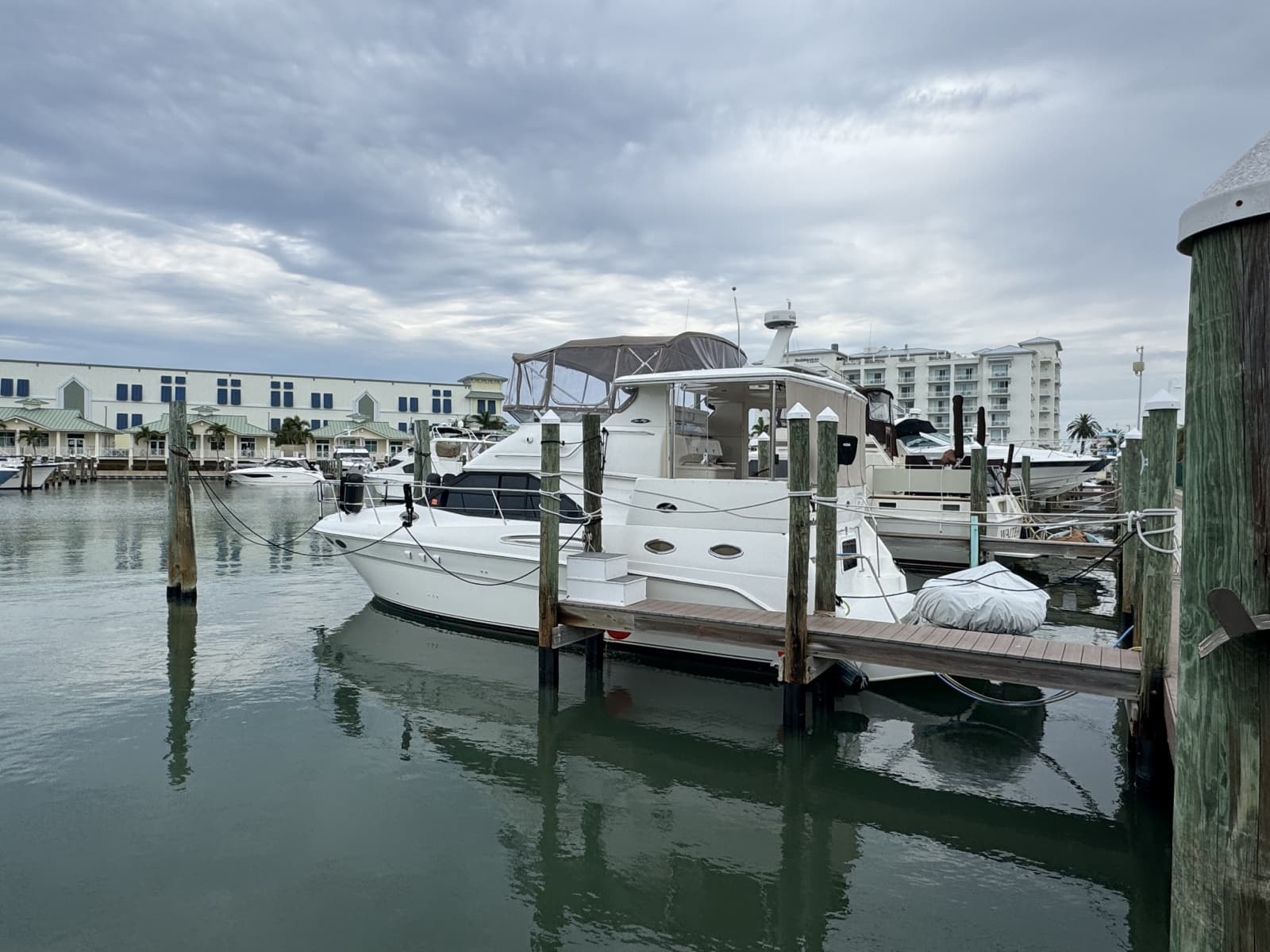2001 Sea Ray 380 Aft Cabin - Photo 6