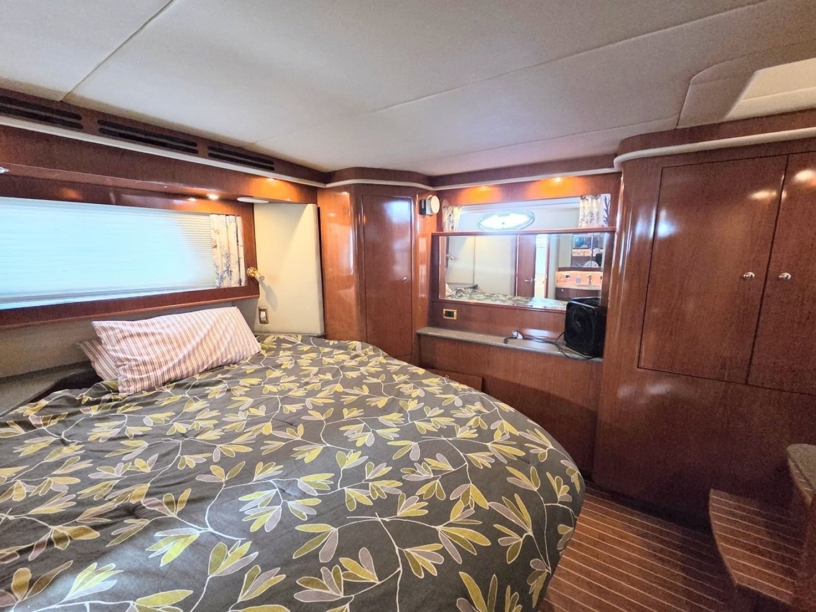 2002 Sea Ray 480 Motor Yacht - Photo 14