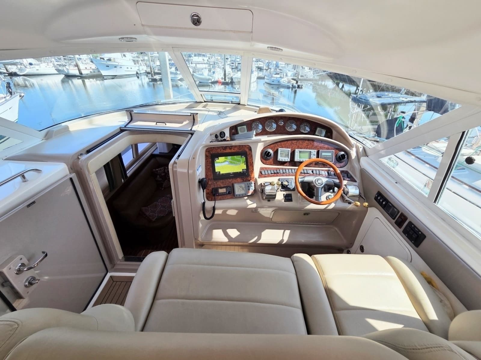 2002 Sea Ray 480 Motor Yacht - Photo 3