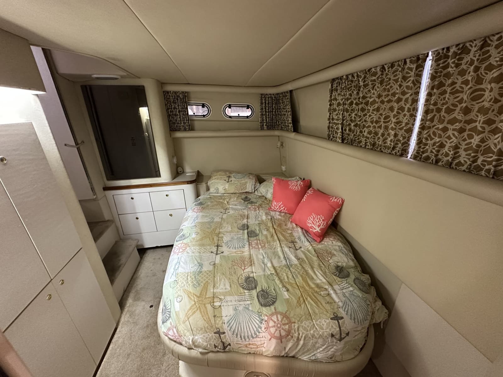 1998 Cruisers Yachts 3650 Aft Cabin - Photo 56