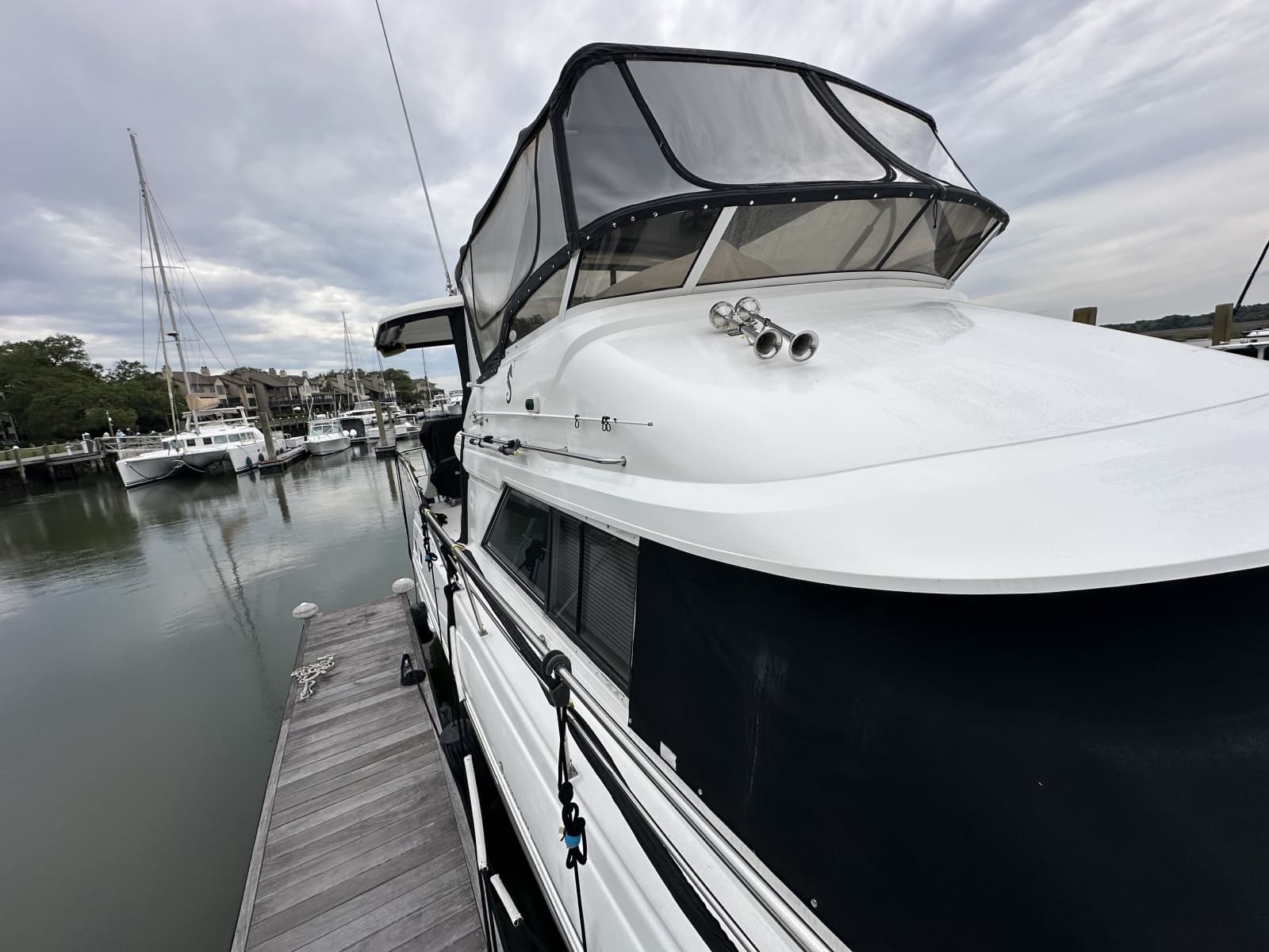 1998 Cruisers Yachts 3650 Aft Cabin - Photo 13