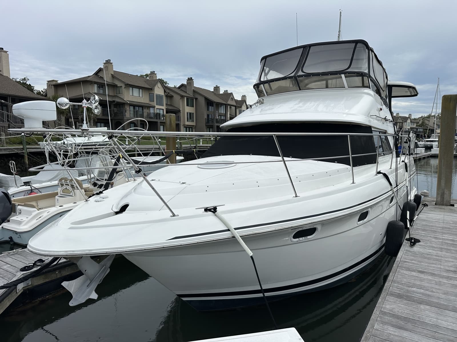 1998 Cruisers Yachts 3650 Aft Cabin - Photo 6