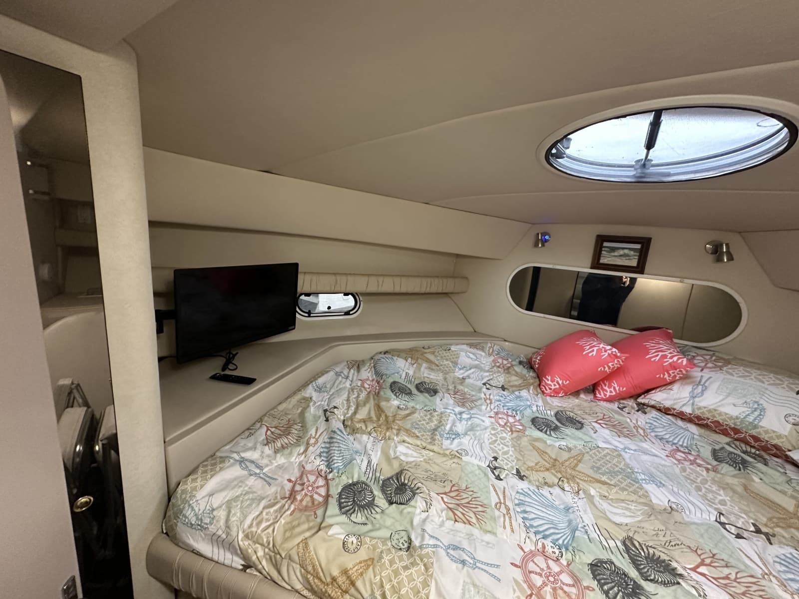 1998 Cruisers Yachts 3650 Aft Cabin - Photo 35