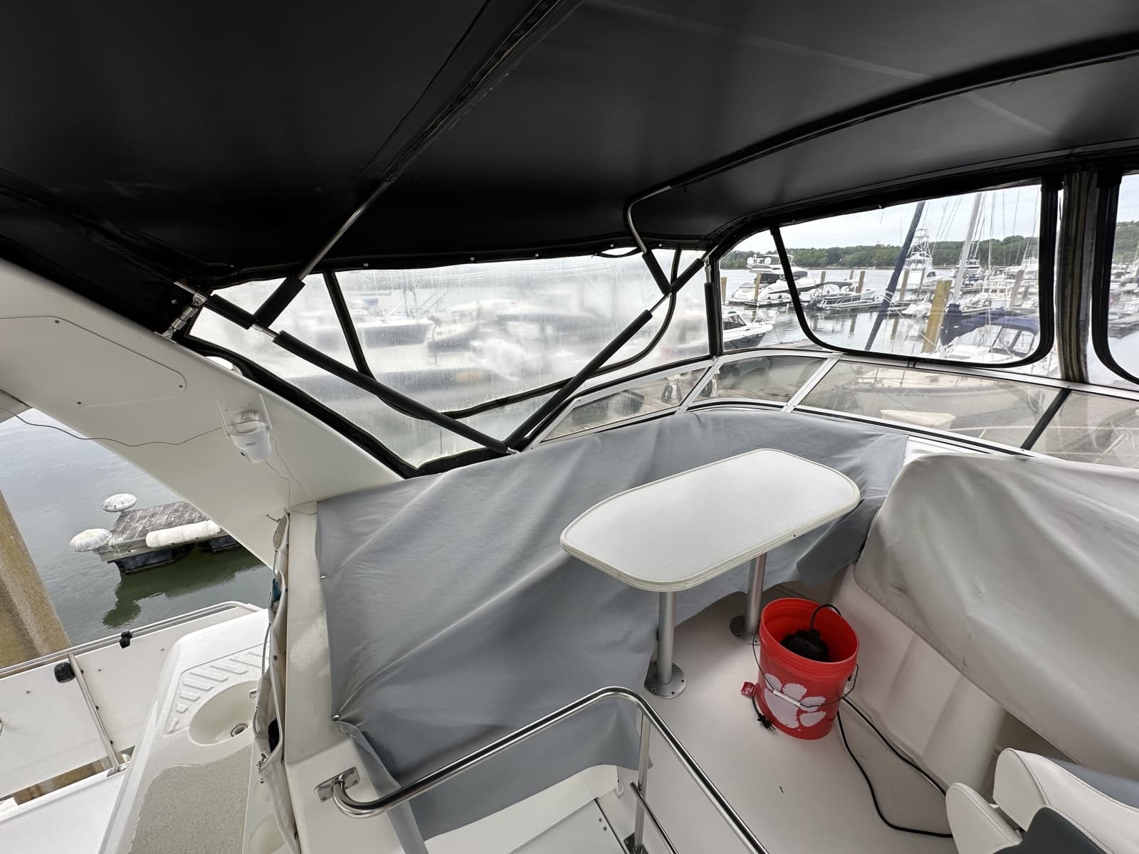 1998 Cruisers Yachts 3650 Aft Cabin - Photo 18