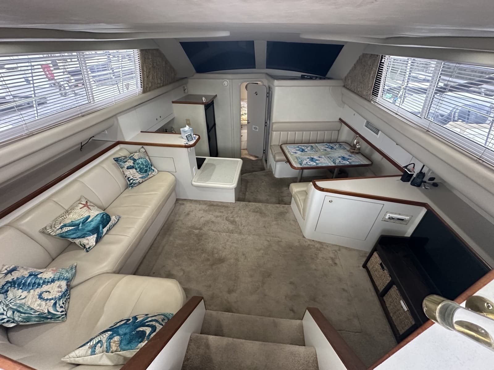 1998 Cruisers Yachts 3650 Aft Cabin - Photo 27