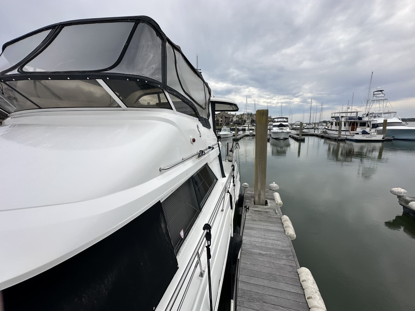 1998 Cruisers Yachts 3650 Aft Cabin - Photo 14
