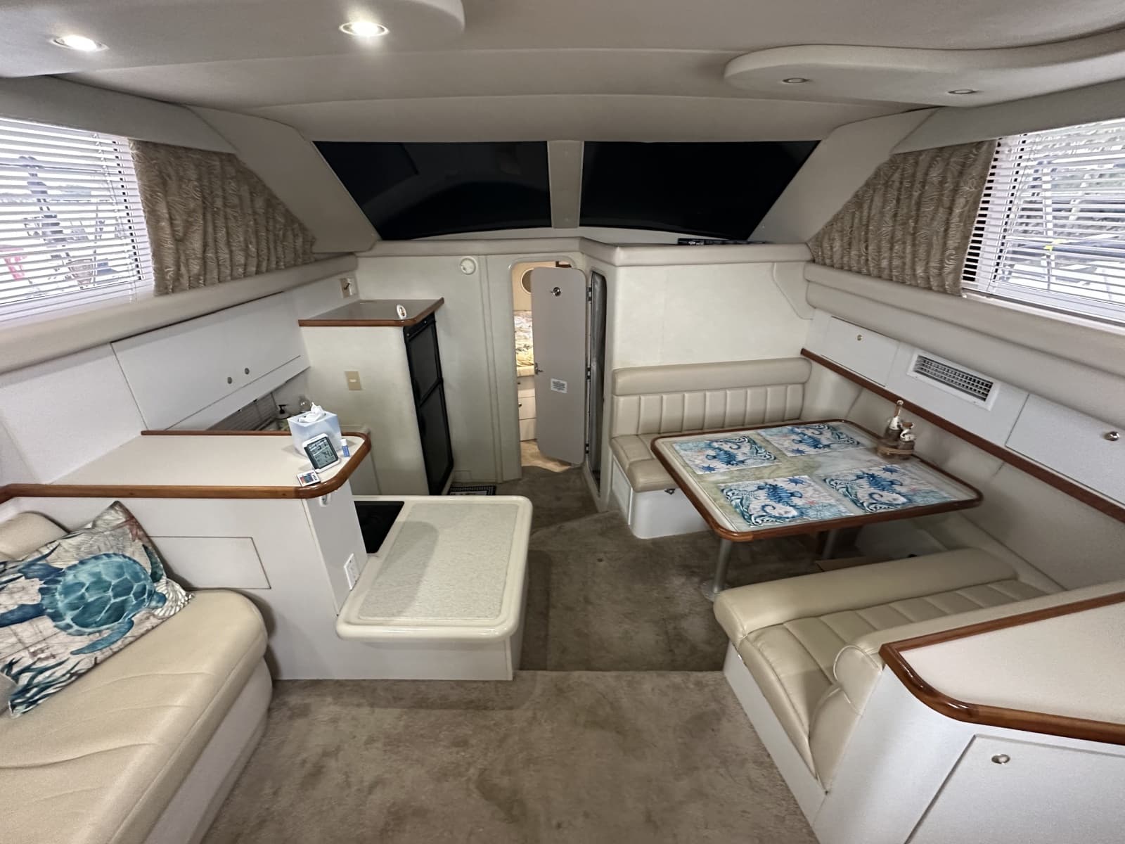 1998 Cruisers Yachts 3650 Aft Cabin - Photo 28