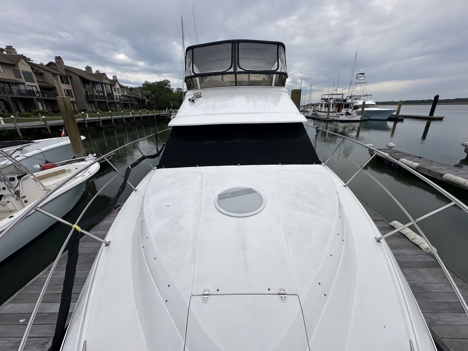 1998 Cruisers Yachts 3650 Aft Cabin - Photo 10