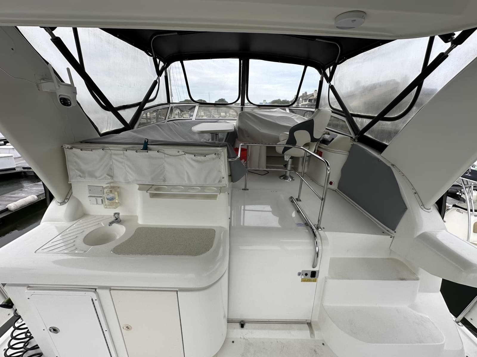 1998 Cruisers Yachts 3650 Aft Cabin - Photo 15