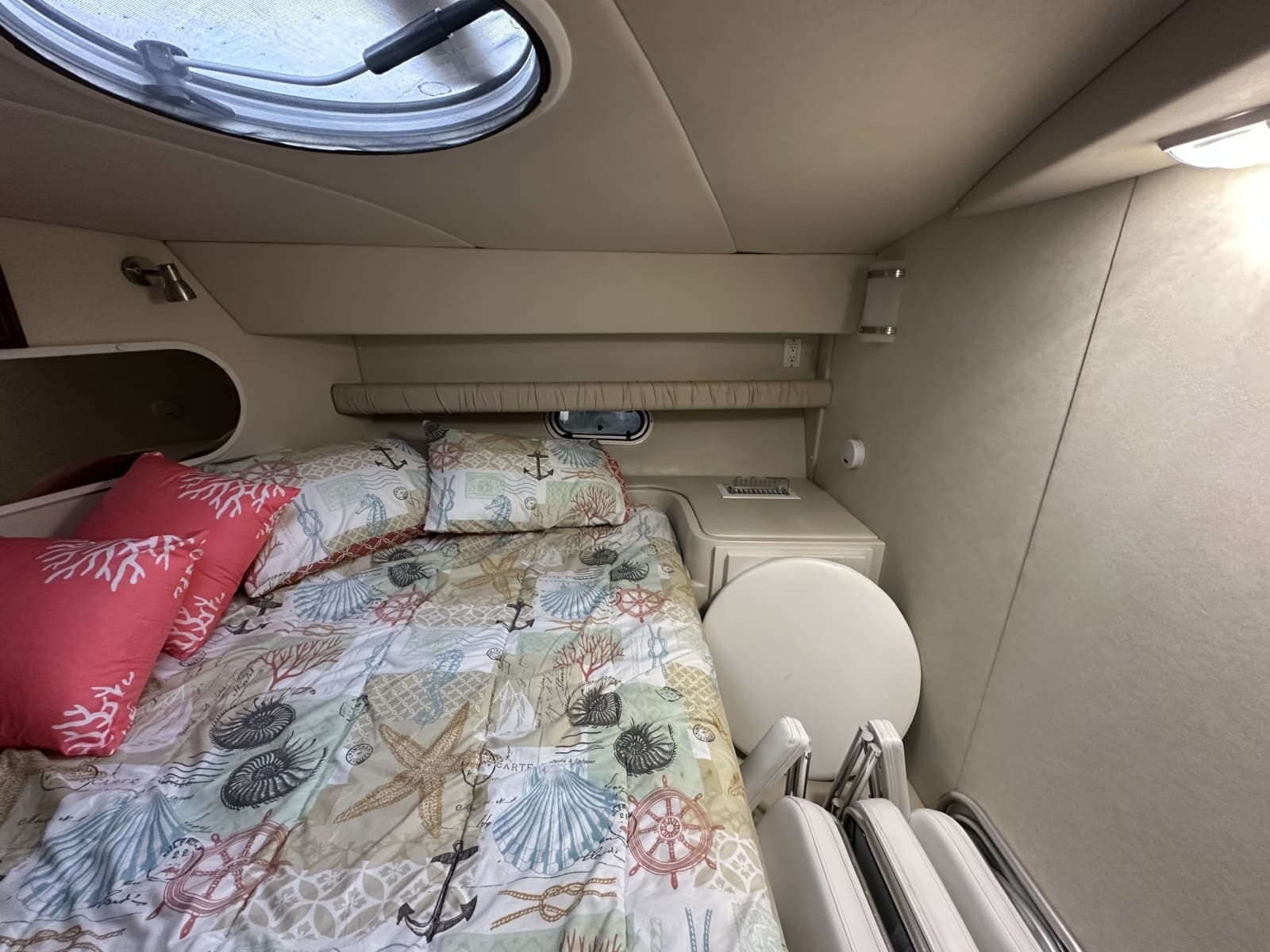 1998 Cruisers Yachts 3650 Aft Cabin - Photo 36