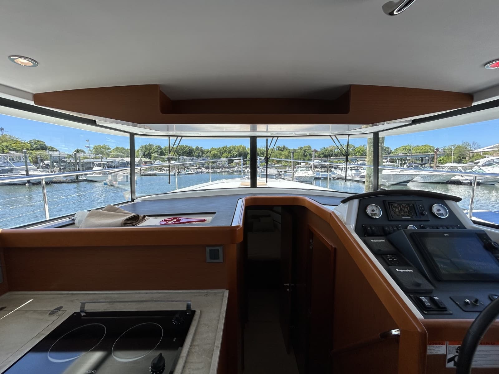 2018 Beneteau 44 Swift Trawler - Photo 16