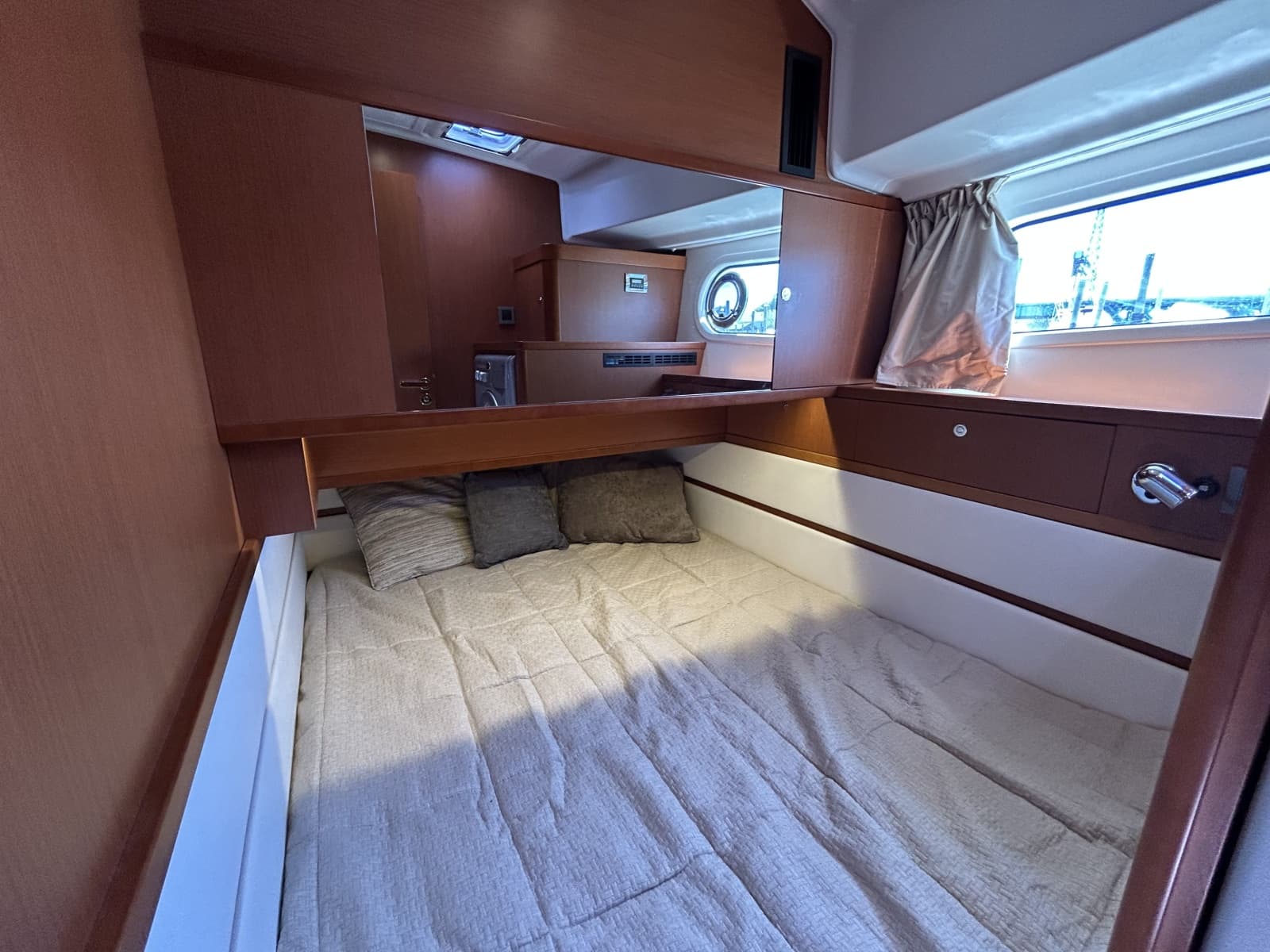 2018 Beneteau 44 Swift Trawler - Photo 20