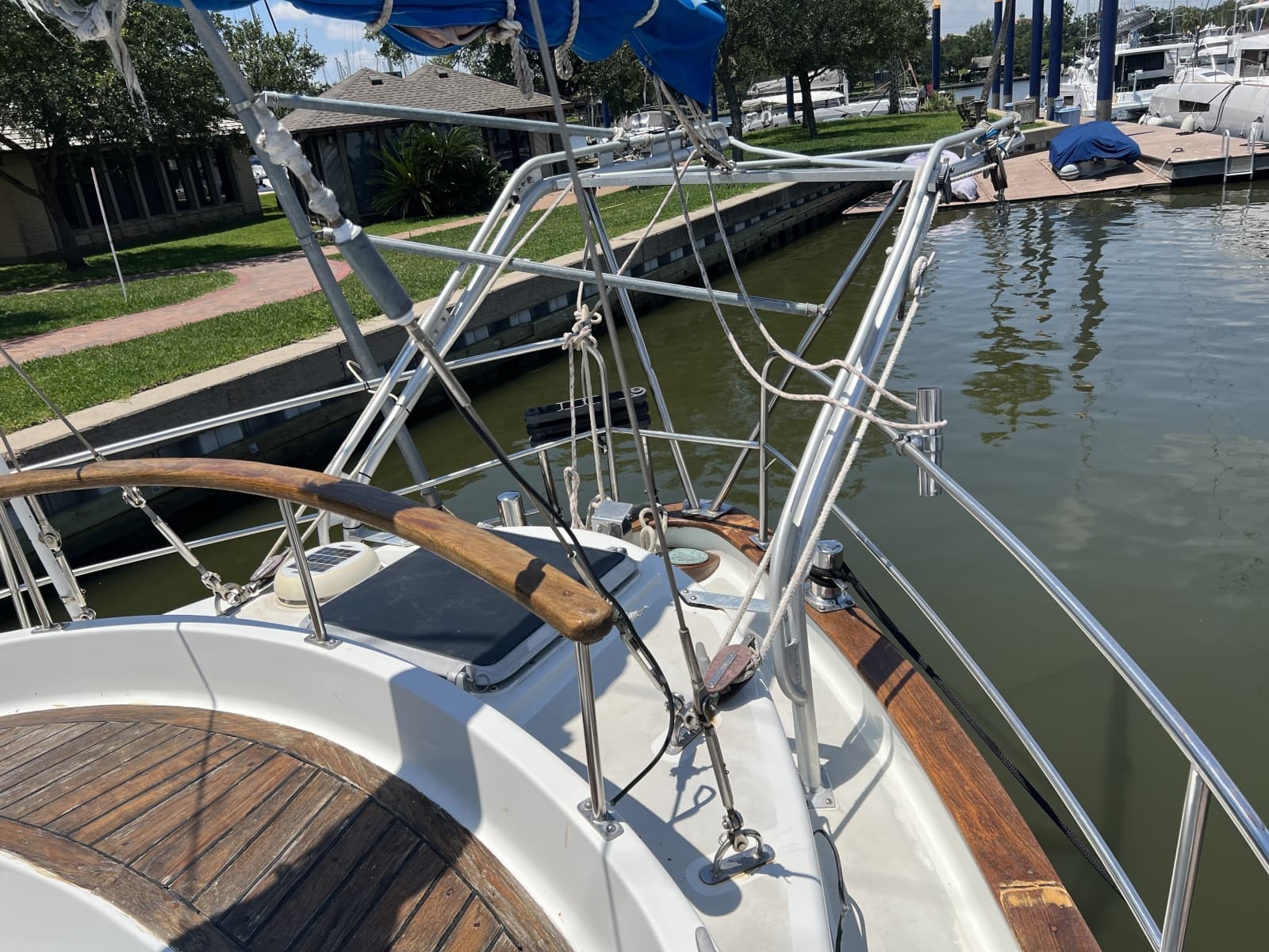 1977 Fisher 46 - Photo 26