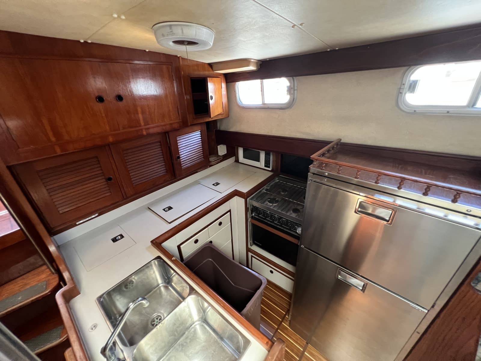 1977 Fisher 46 - Photo 10