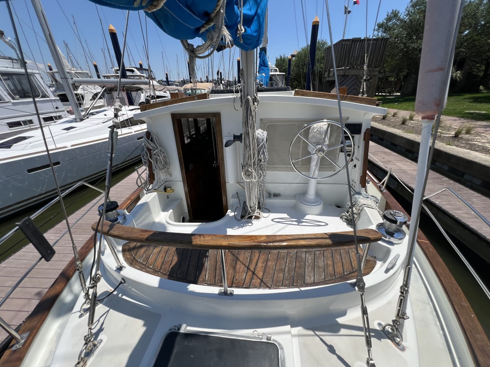 1977 Fisher 46 - Photo 27