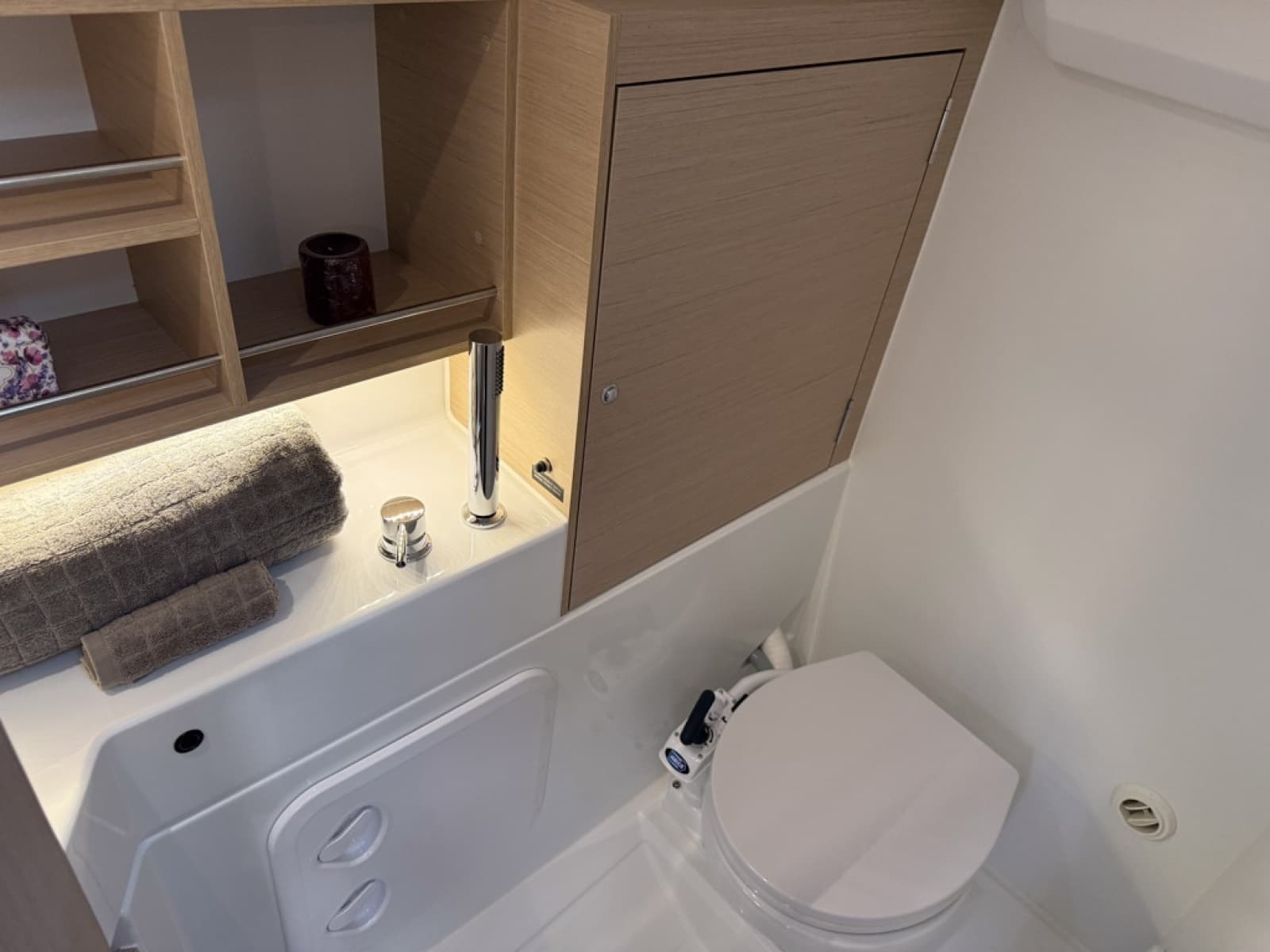 2023 Beneteau Oceanis 30.1 - Photo 23