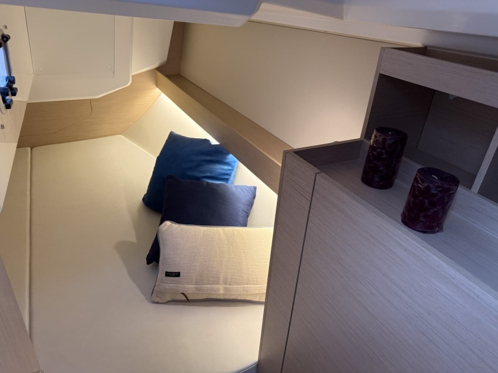 2023 Beneteau Oceanis 30.1 - Photo 19