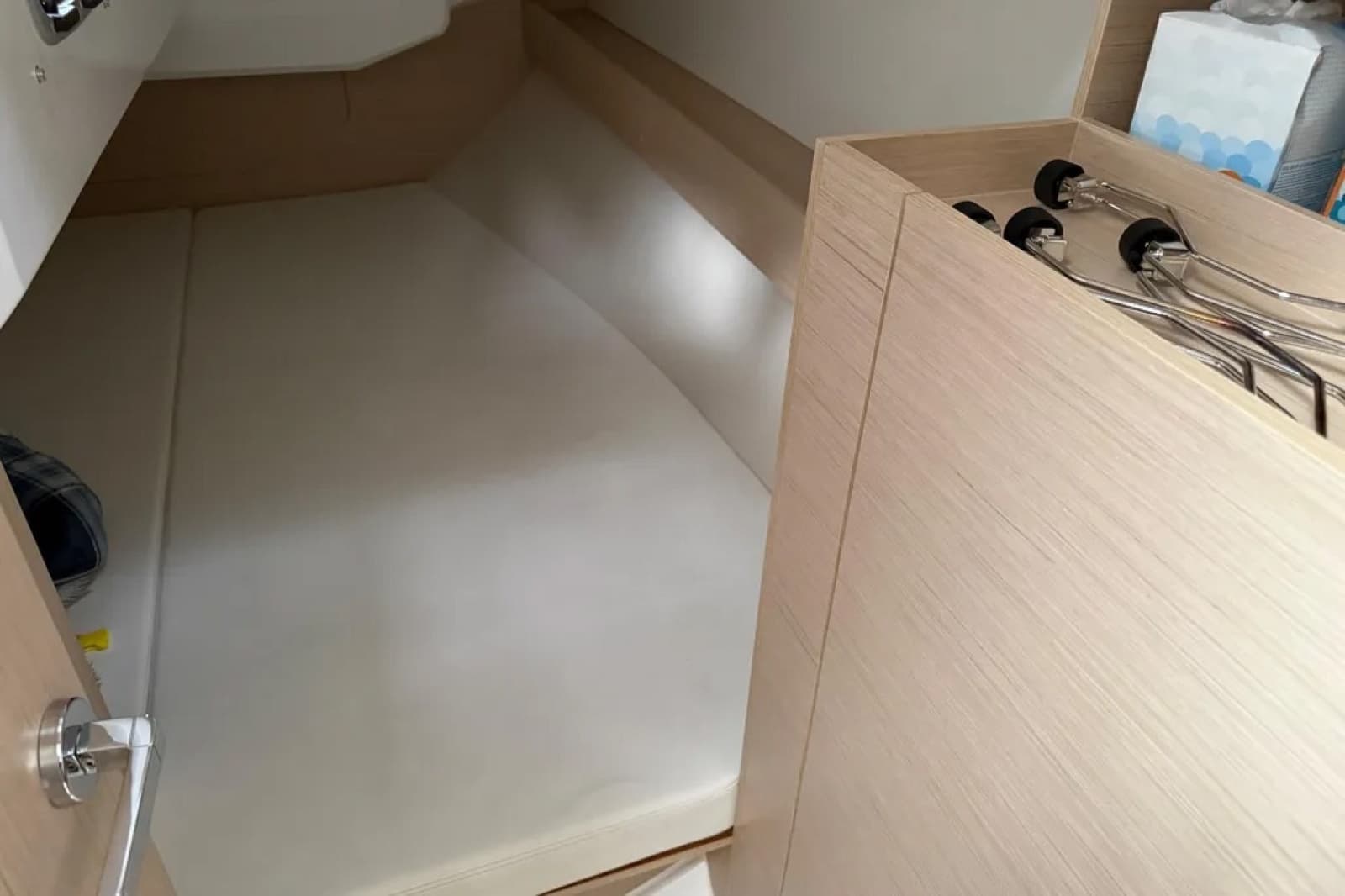 2023 Beneteau Oceanis 30.1 - Photo 15
