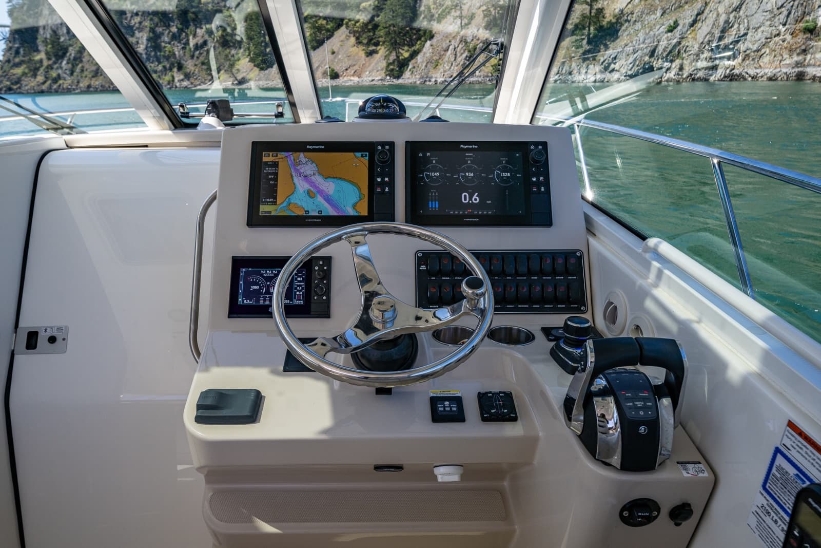 2019 Boston Whaler 345 Conquest - Photo 12