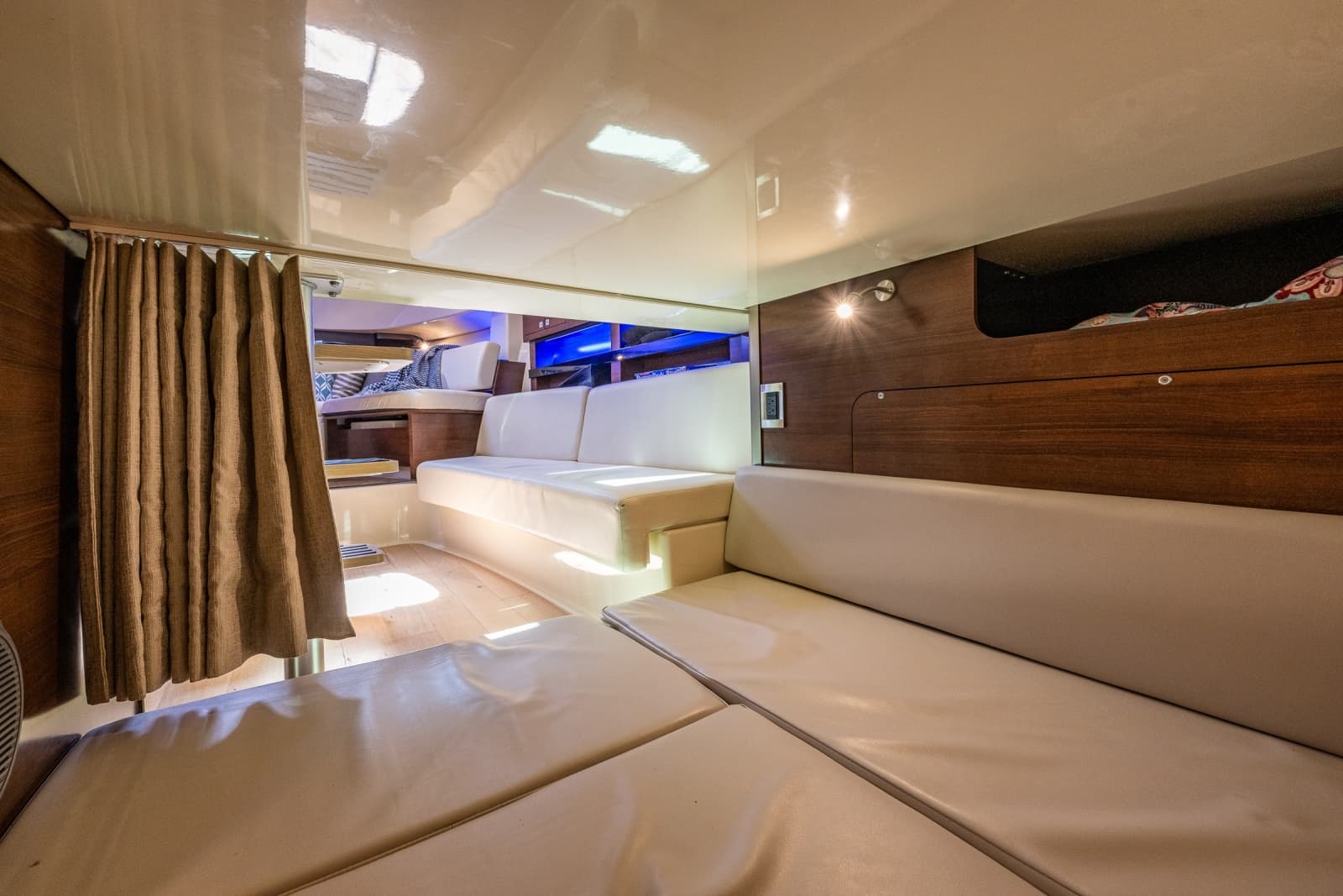 2019 Boston Whaler 345 Conquest - Photo 20