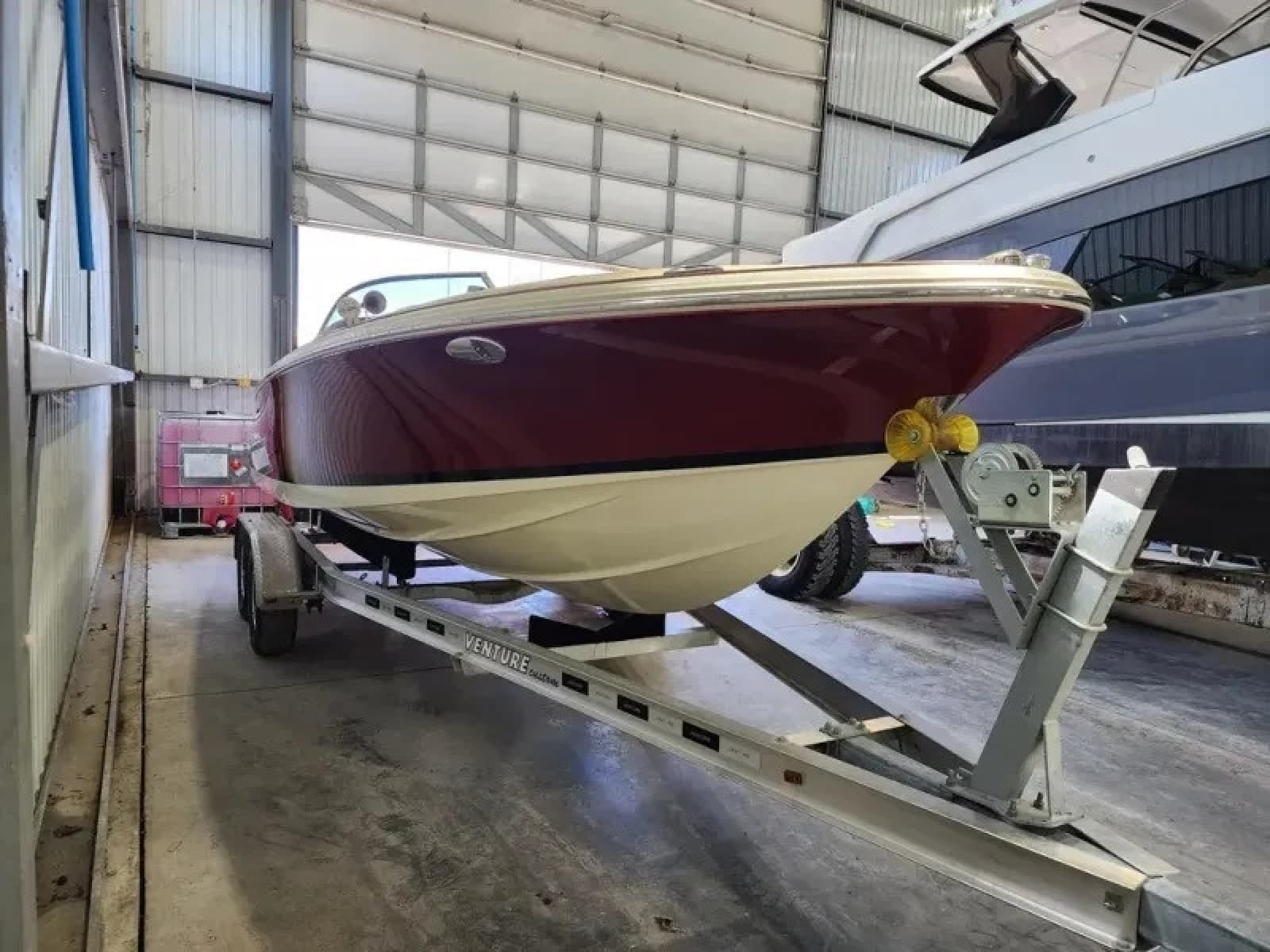 2018 Chris-Craft Launch 23 - Photo 2