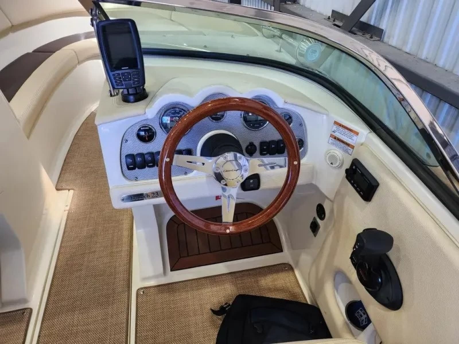 2018 Chris-Craft Launch 23 - Photo 12