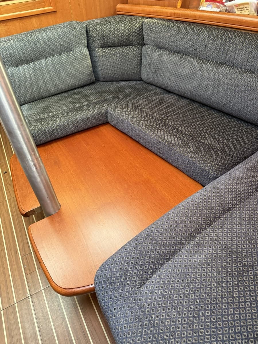 2004 Hunter 36 - Photo 13