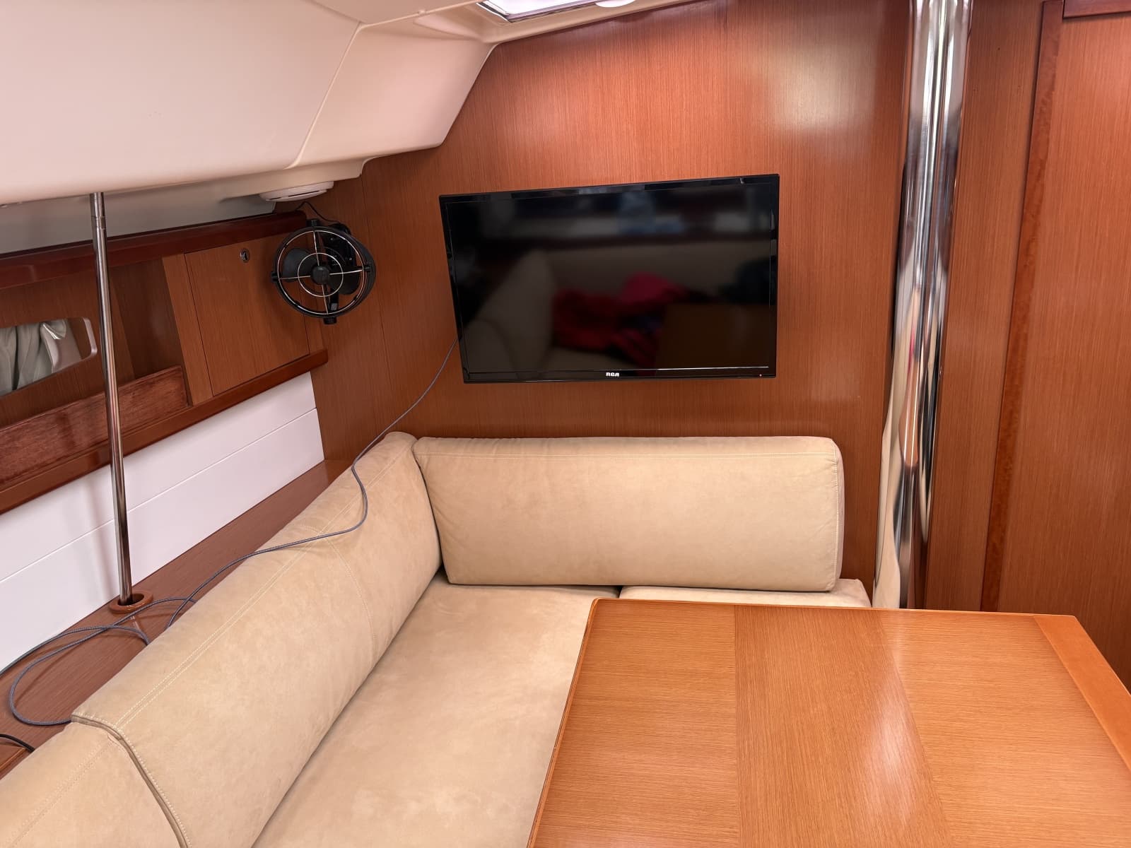 2010 Beneteau  - Photo 41