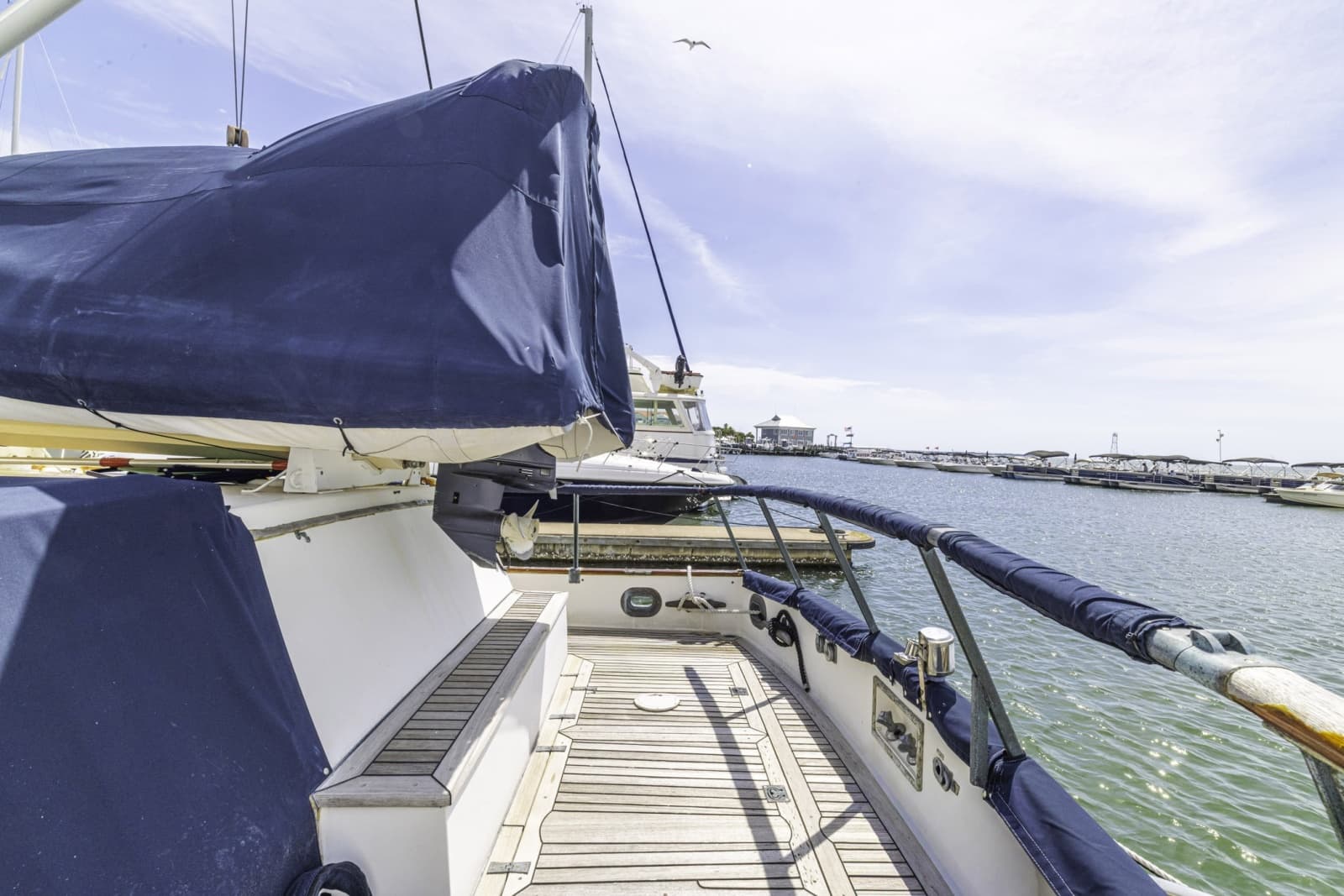 1983 Grand Banks 49 Classic - Photo 38
