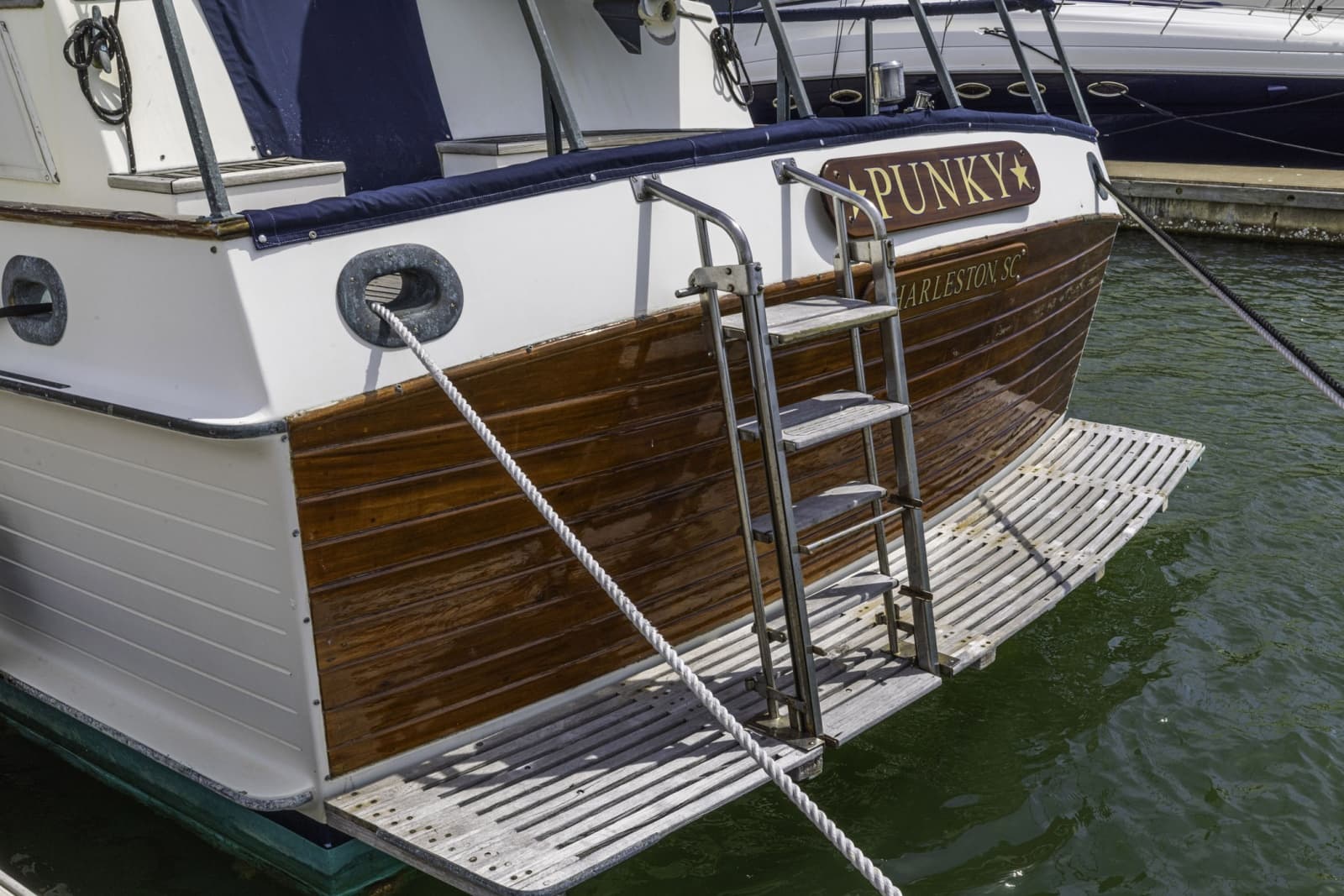 1983 Grand Banks 49 Classic - Photo 42