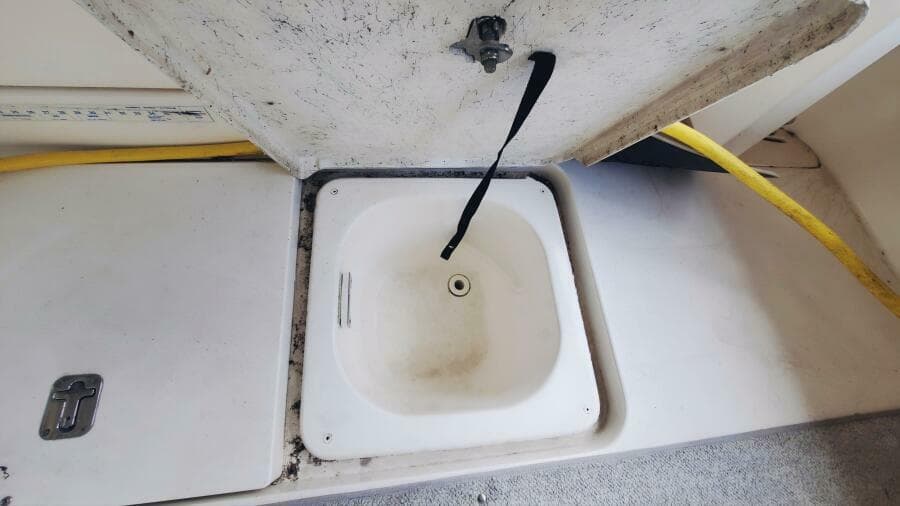 1997 Sea Ray 370 - Photo 27