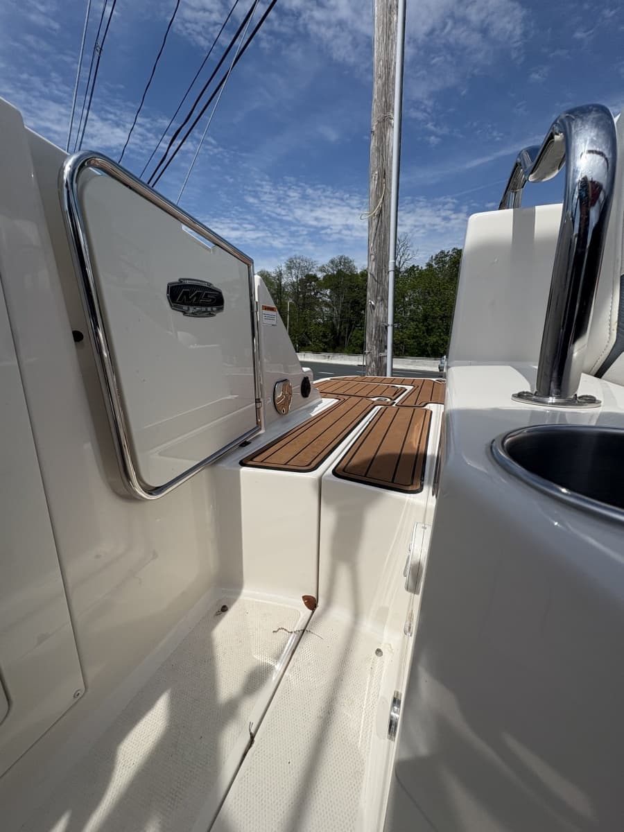 2013 Monterey M5 Sport Boat - Photo 7