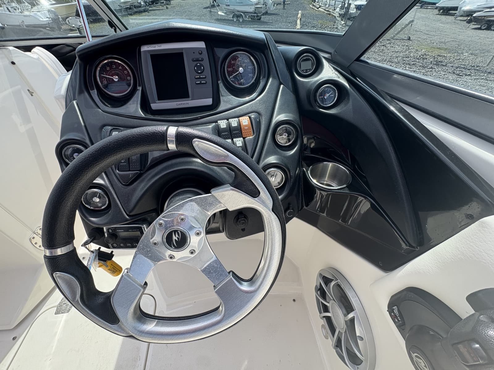 2013 Monterey M5 Sport Boat - Photo 14