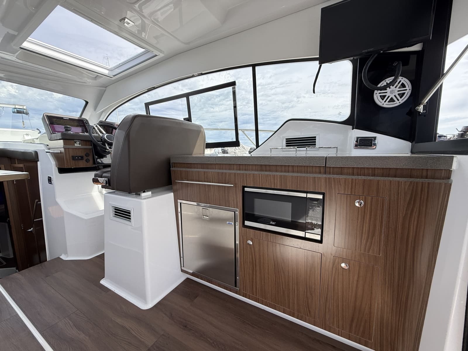 2022 Four Winns V355 Coupe - Photo 27