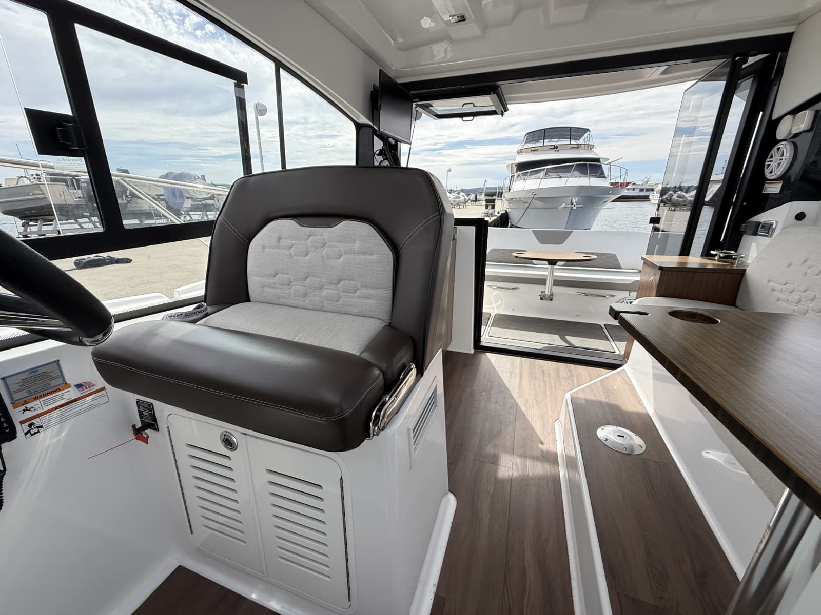 2022 Four Winns V355 Coupe - Photo 34