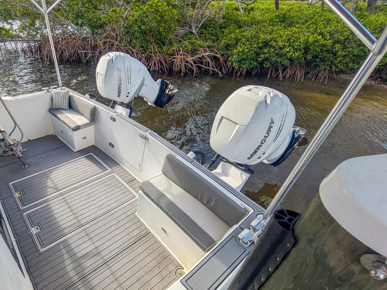 1987 Bluewater Yachts 51 Coastal Cruiser Cockpit - Photo 4