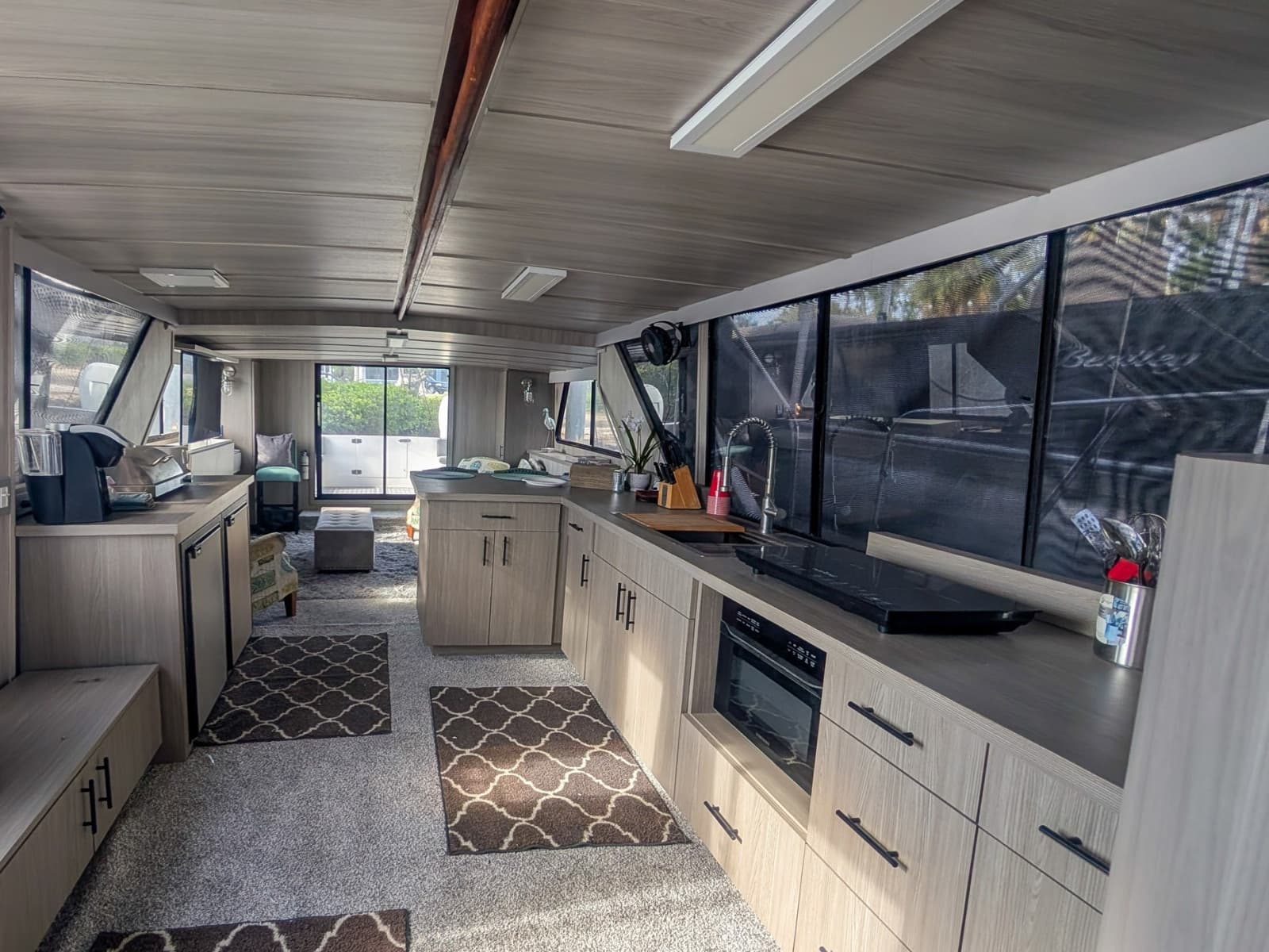 1987 Bluewater Yachts 51 Coastal Cruiser Cockpit - Photo 15