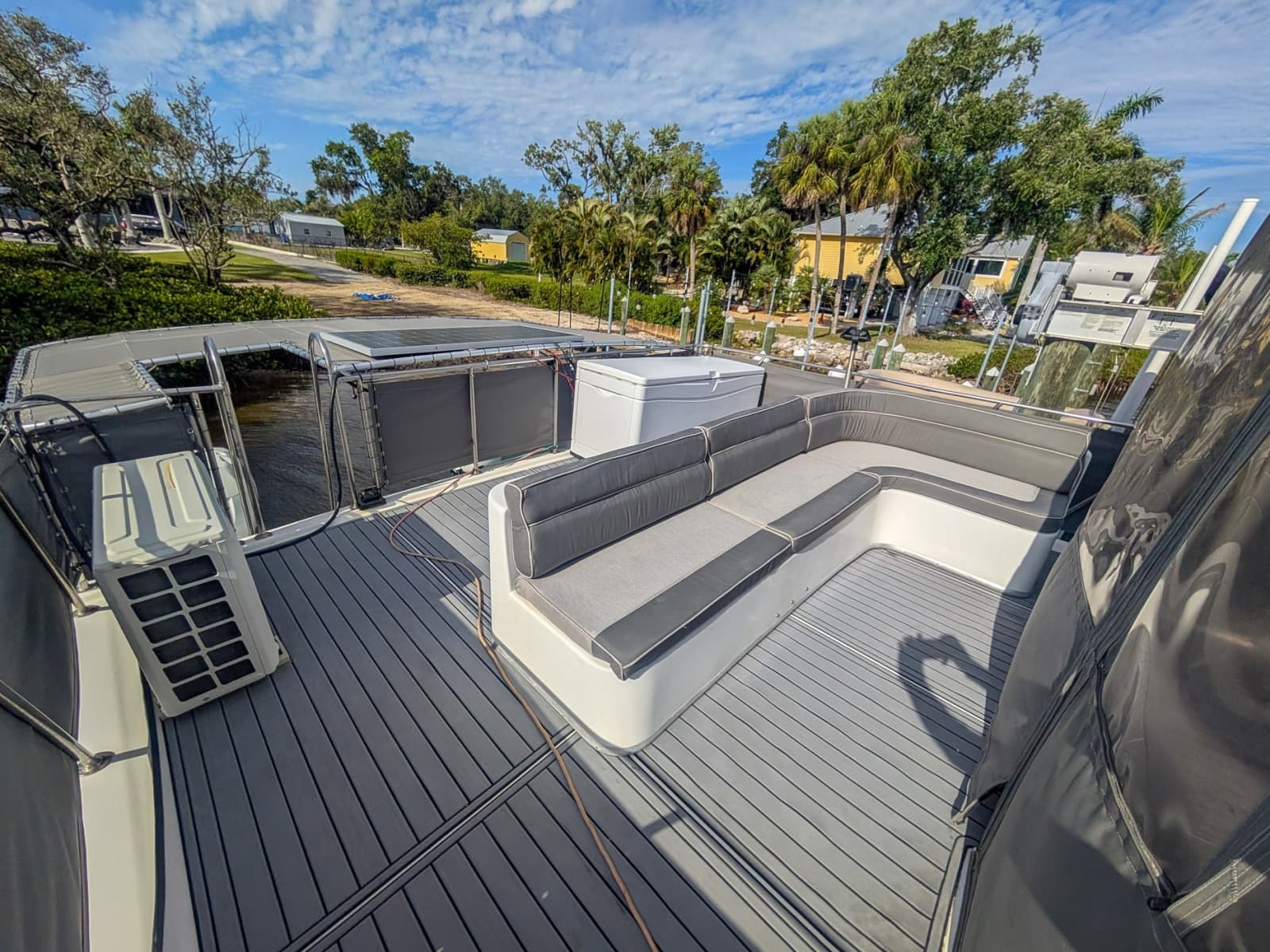 1987 Bluewater Yachts 51 Coastal Cruiser Cockpit - Photo 10