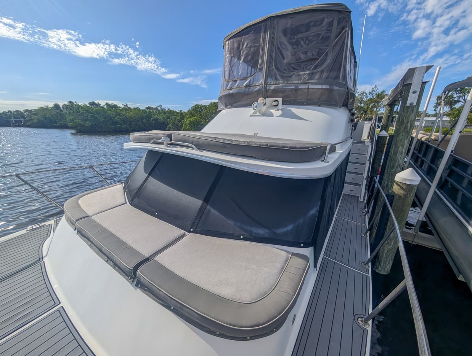 1987 Bluewater Yachts 51 Coastal Cruiser Cockpit - Photo 9