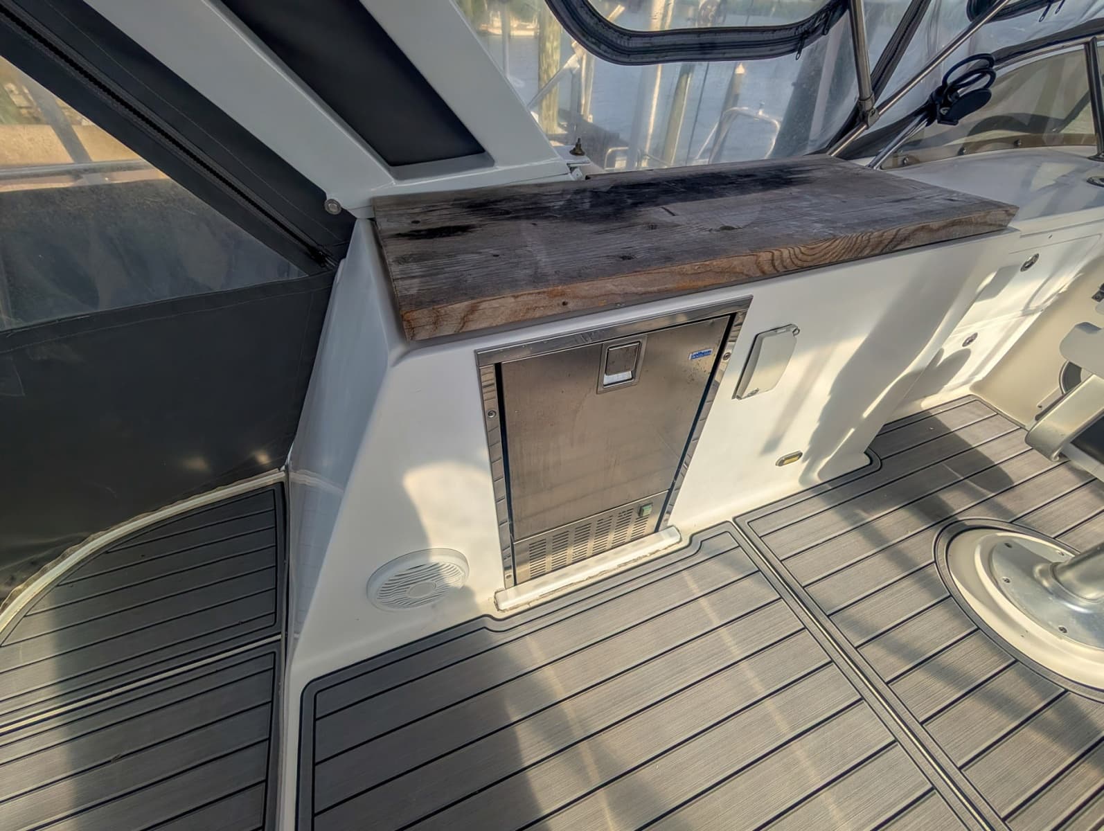 1987 Bluewater Yachts 51 Coastal Cruiser Cockpit - Photo 14