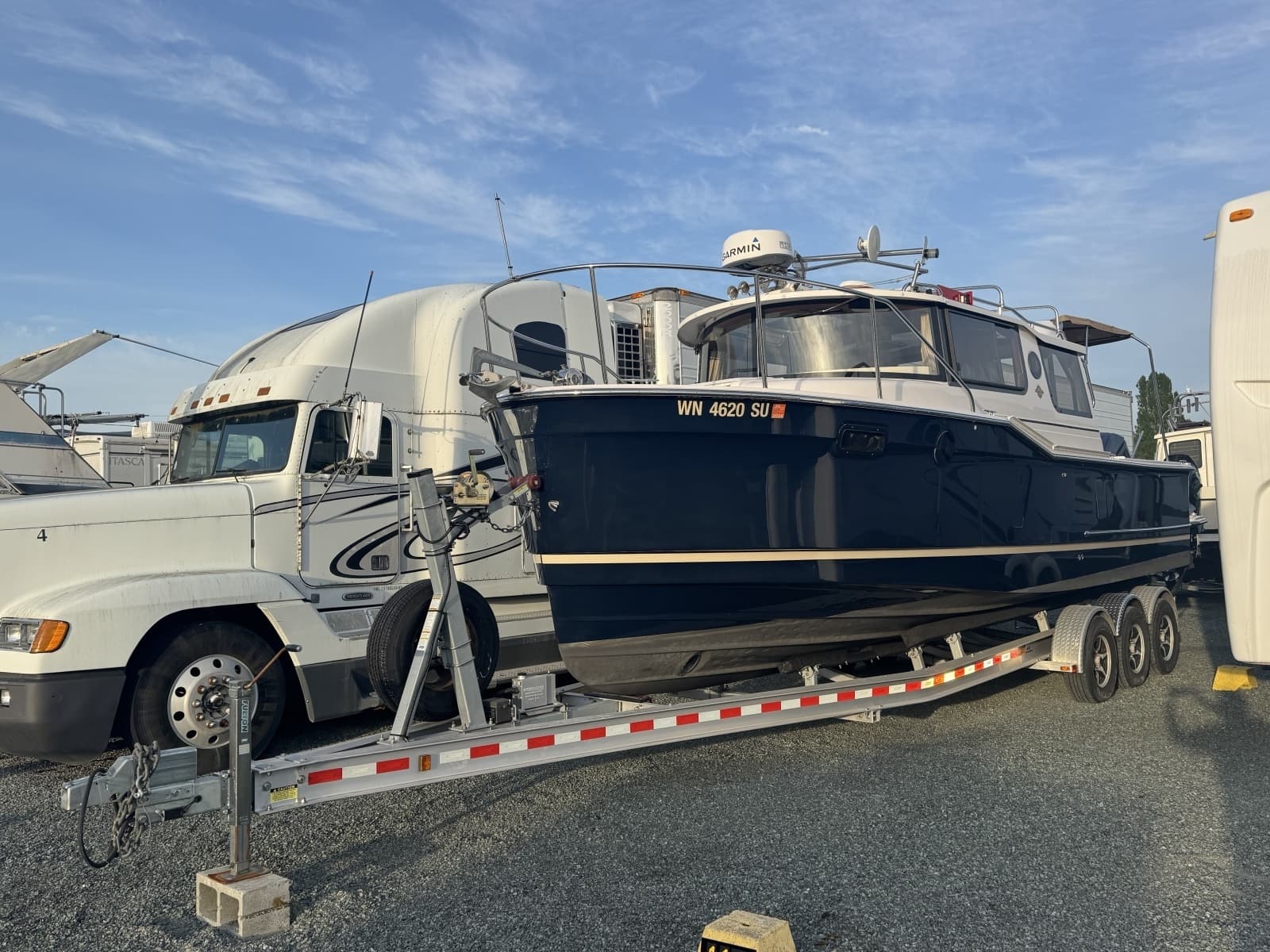 2020 Ranger Tugs R-27 - Photo 12
