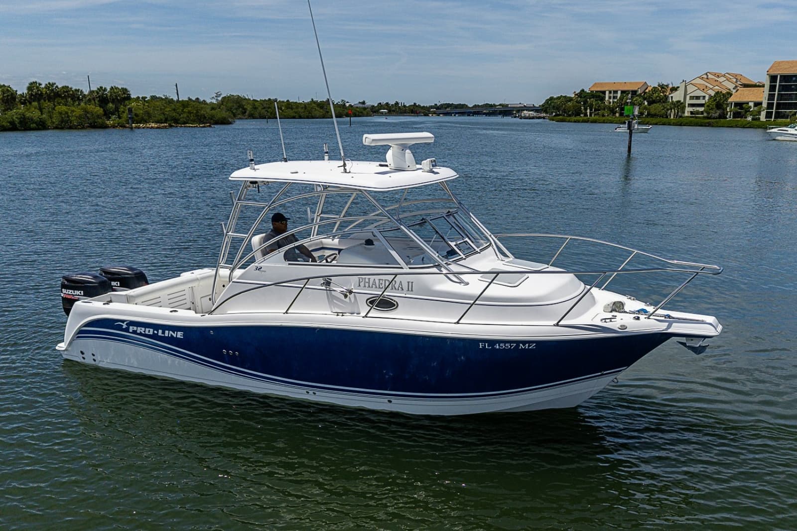 2005 Pro-Line 32 Express - Photo 1