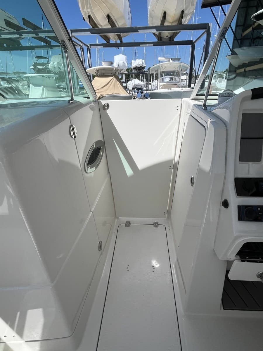 2024 Sailfish 245 DC - Photo 29