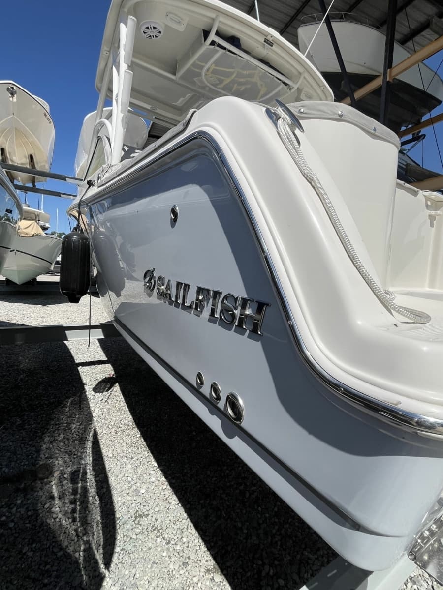 2024 Sailfish 245 DC - Photo 11