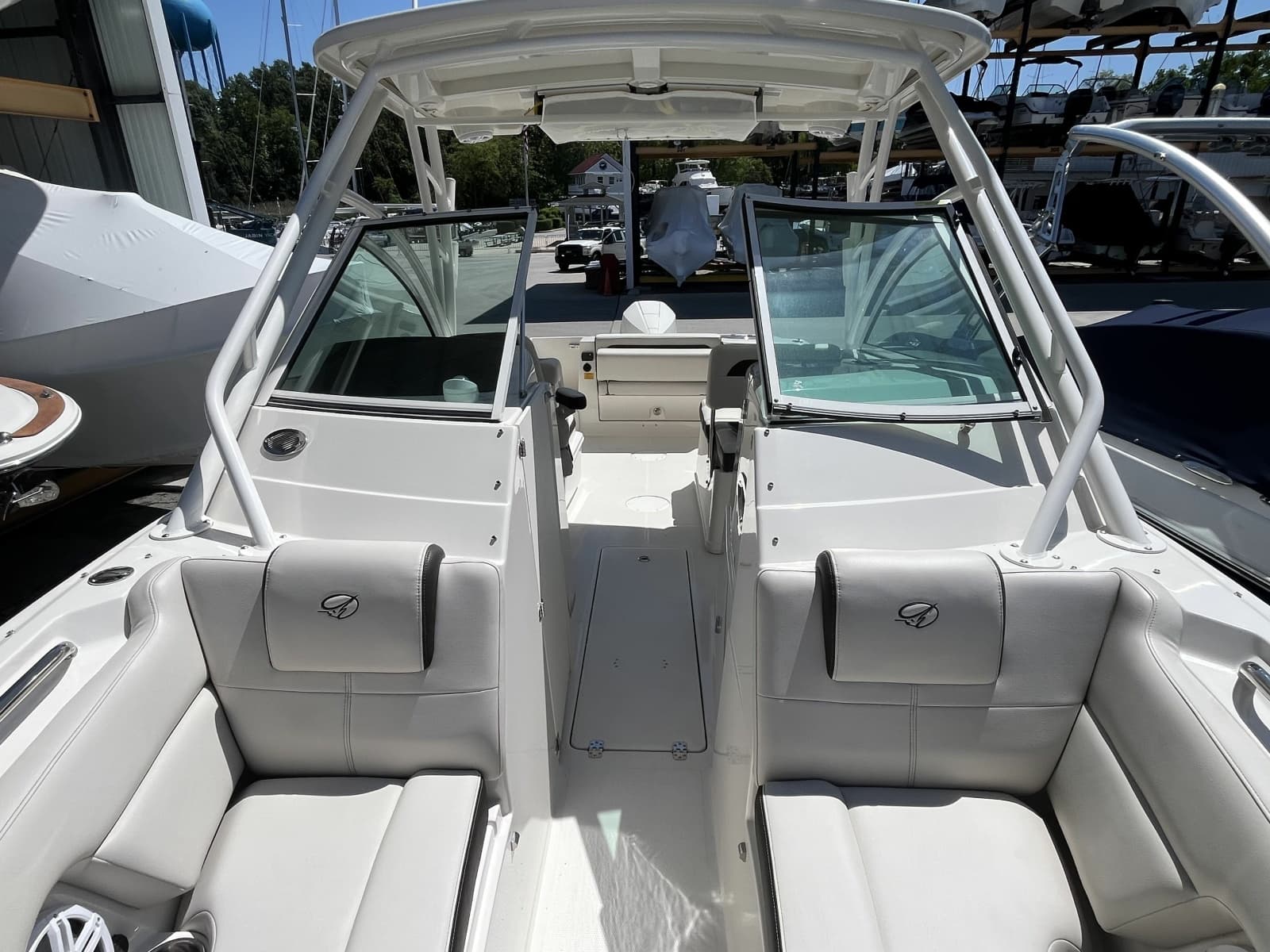 2024 Sailfish 245 DC - Photo 33