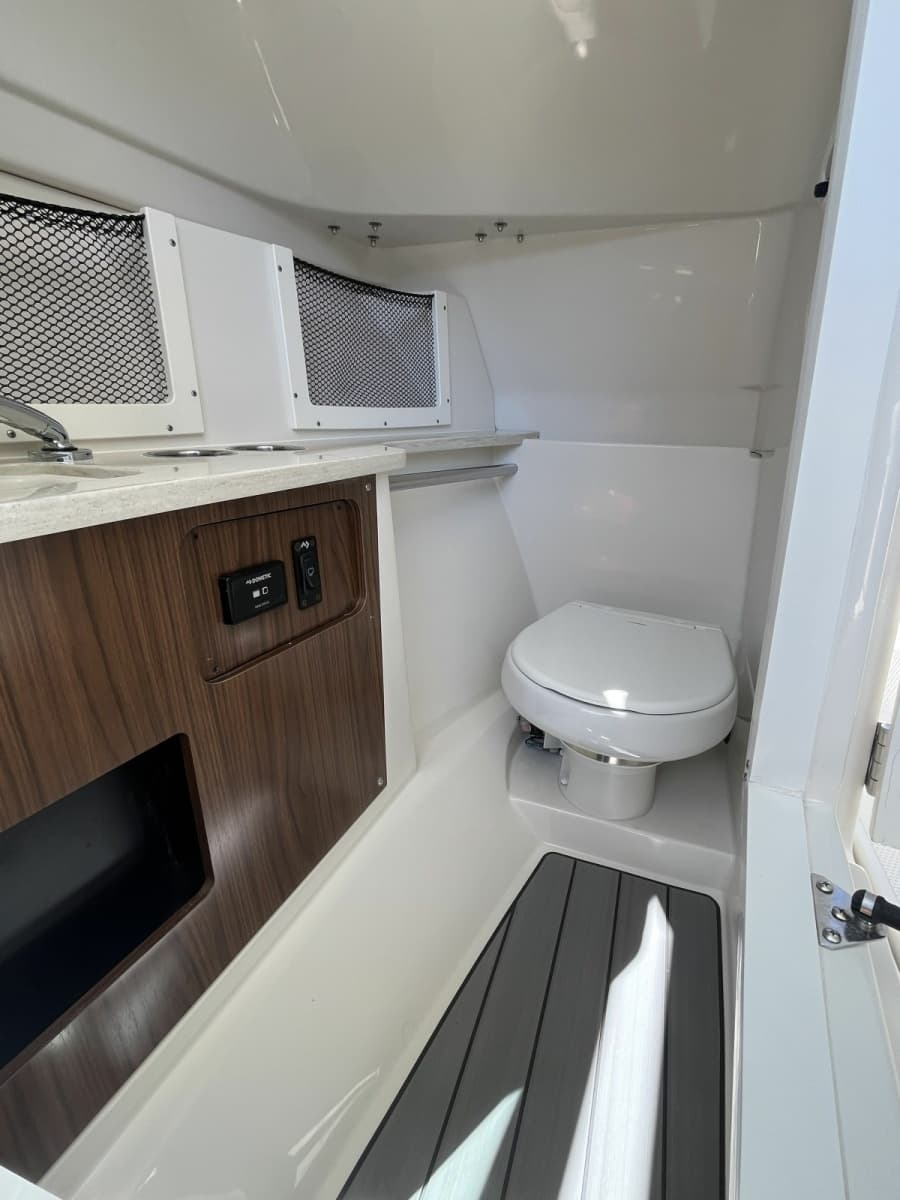 2024 Sailfish 245 DC - Photo 27