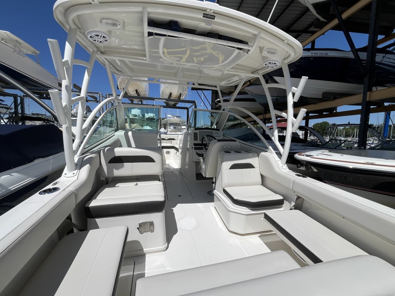 2024 Sailfish 245 DC - Photo 15