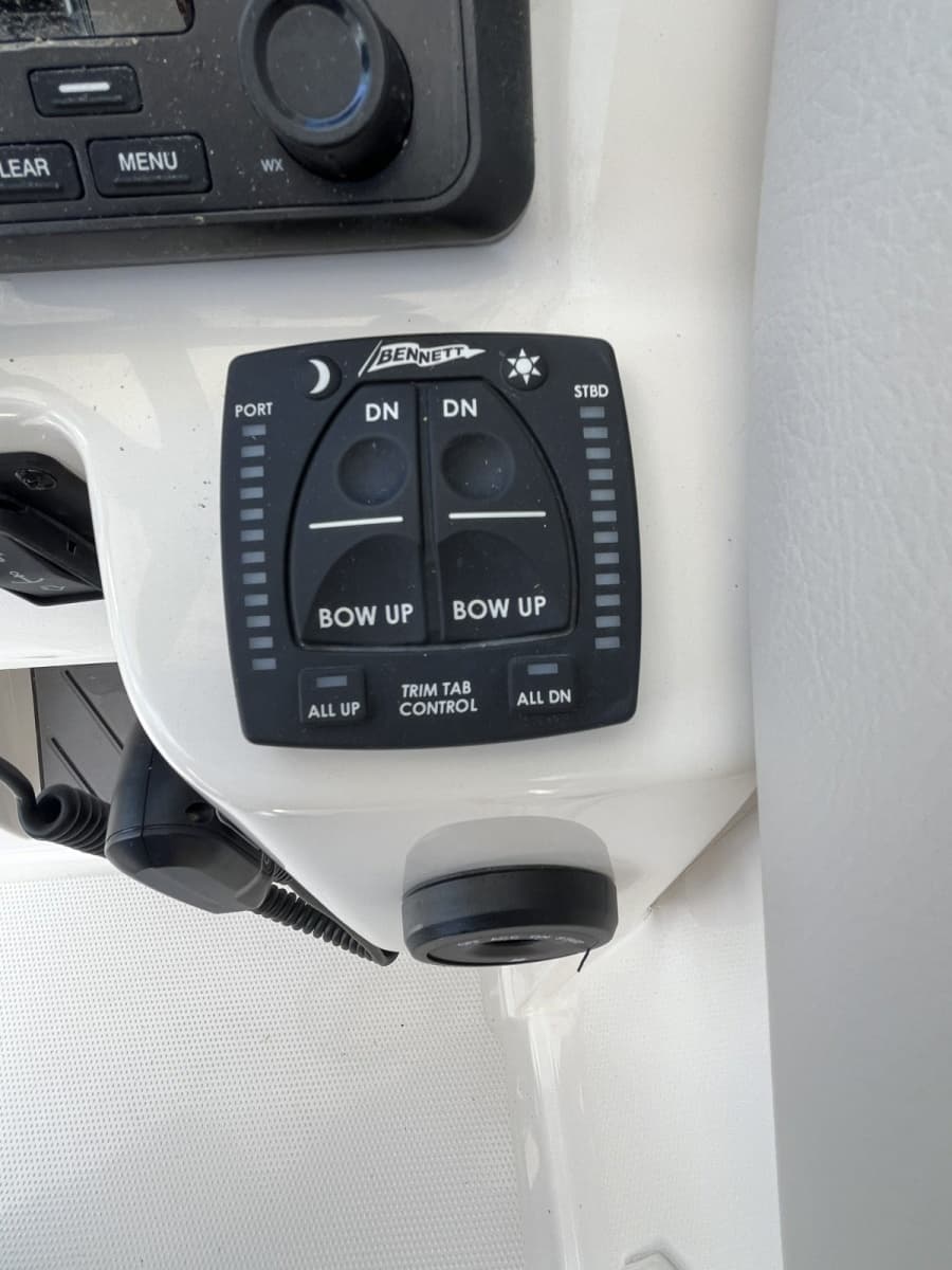 2024 Sailfish 245 DC - Photo 23