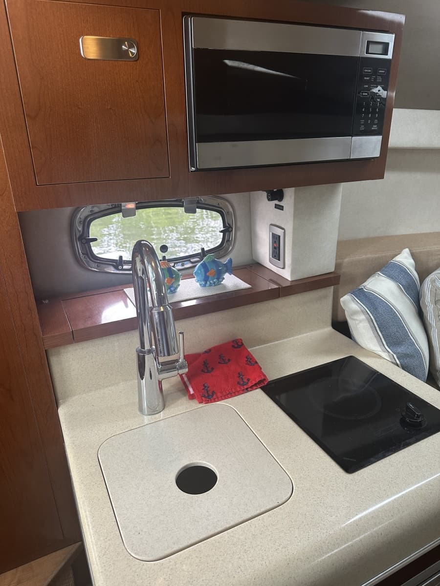 2011 Sea Ray 260 Sundancer - Photo 16