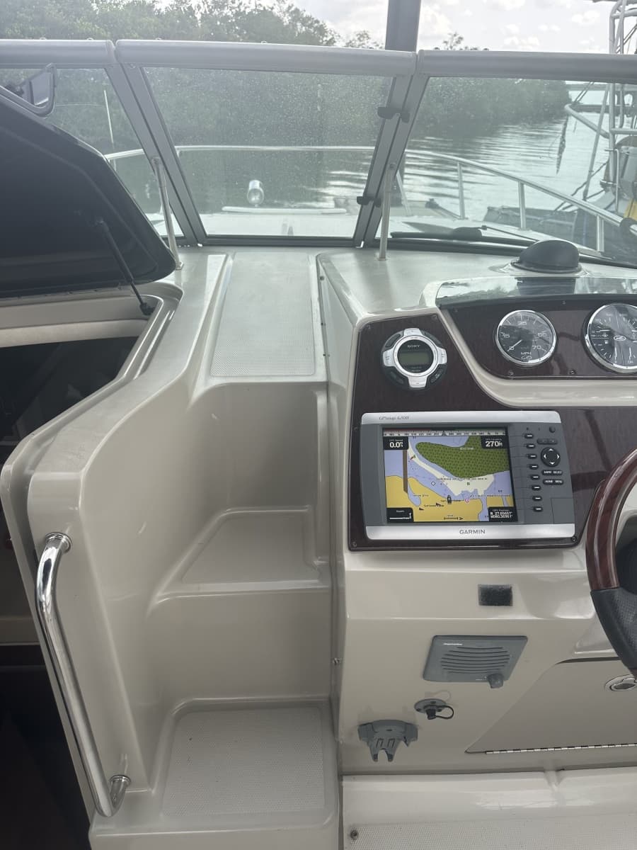 2011 Sea Ray 260 Sundancer - Photo 6